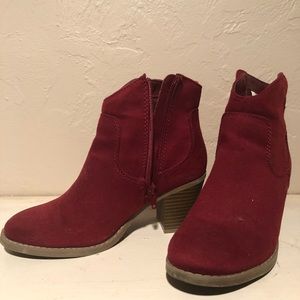 Old Navy Garnet Booties *Never Worn*